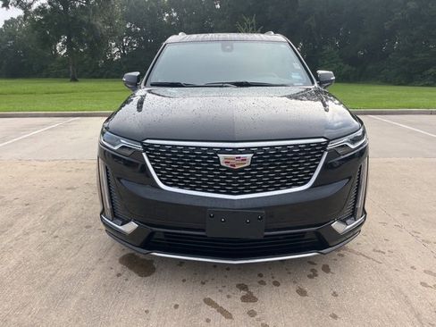 Used 2025 Cadillac XT6 Premium Luxury image 12
