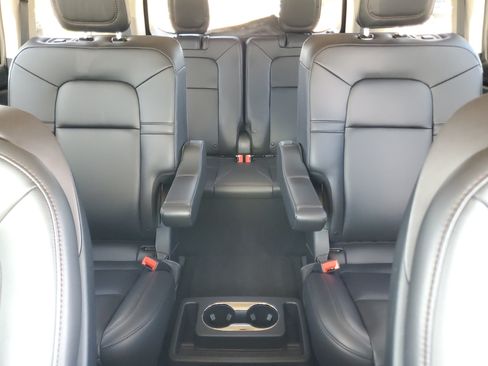 Certified 2024 Lincoln Aviator AWD w/ Premium Package image 19