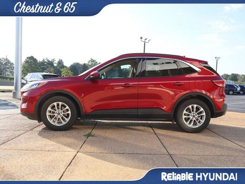 Used 2020 Ford Escape SE FWD image 3