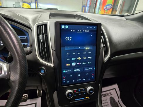 Used 2022 Ford Edge ST-Line image 22