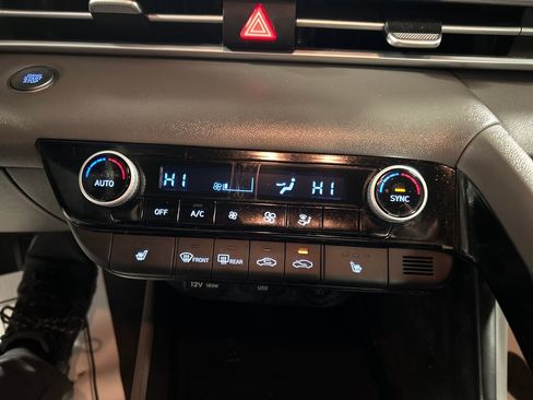 Used 2022 Hyundai Elantra SEL w/ Convenience Package image 17