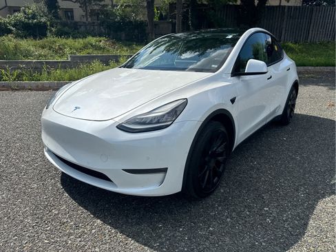 Used 2020 Tesla Model Y Long Range AWD/4WD image 3