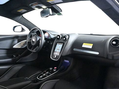 Used 2023 McLaren GT RWD image 15