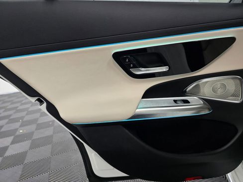 Used 2024 Mercedes-Benz E 350 4MATIC Sedan image 19