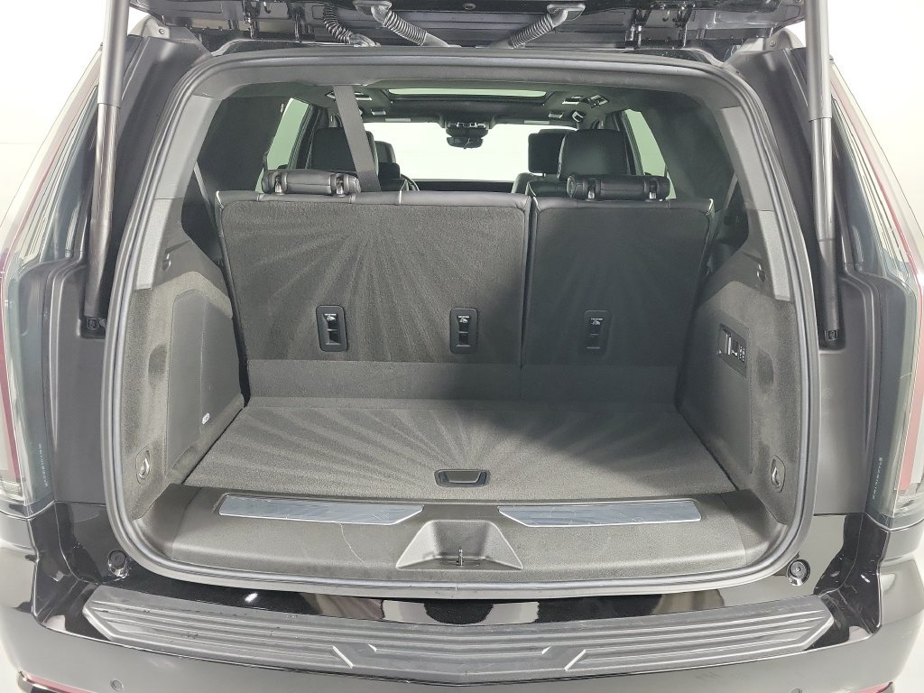 Used 2025 Cadillac Escalade Sport Platinum AWD/4WD image 9