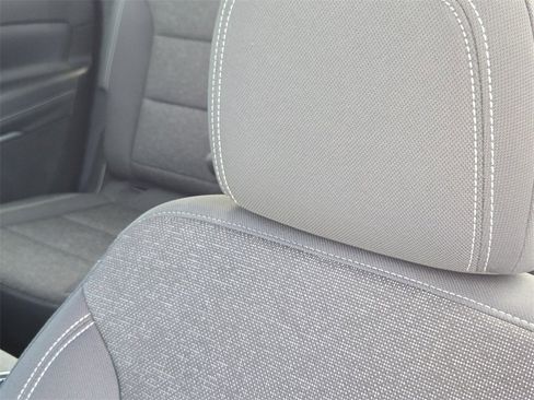 Used 2024 Chevrolet Traverse LT image 10