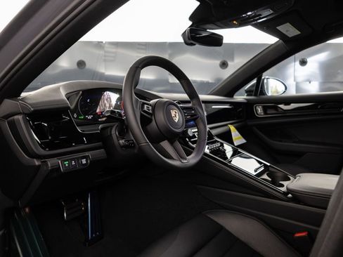 Used 2026 Porsche Panamera 4 AWD/4WD image 4