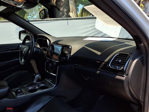 Used 2019 Jeep Grand Cherokee Trailhawk w/ Trailhawk Luxury Group AWD/4WD image 24