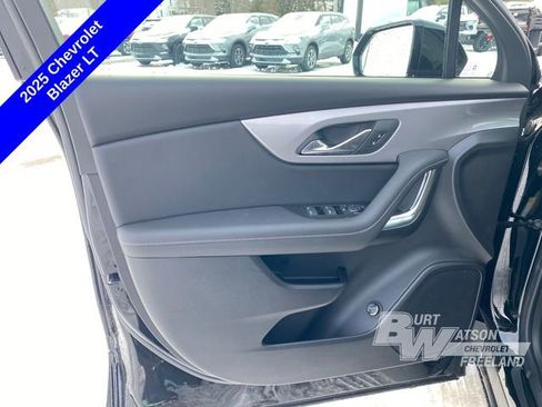 New 2025 Chevrolet Blazer LT w/ Convenience Package image 11