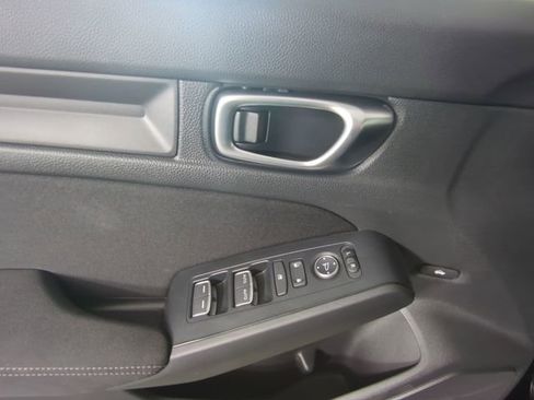Used 2024 Honda Civic Sport image 13