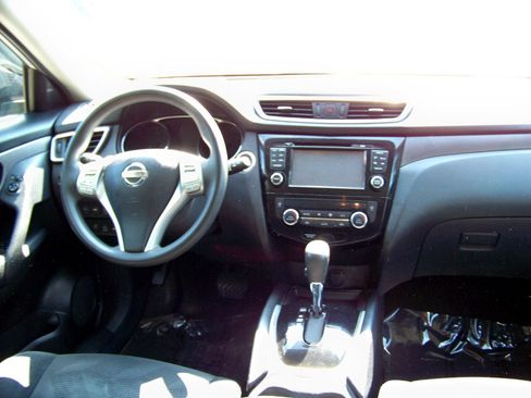 Used 2014 Nissan Rogue SV w/ SV Premium Package image 7