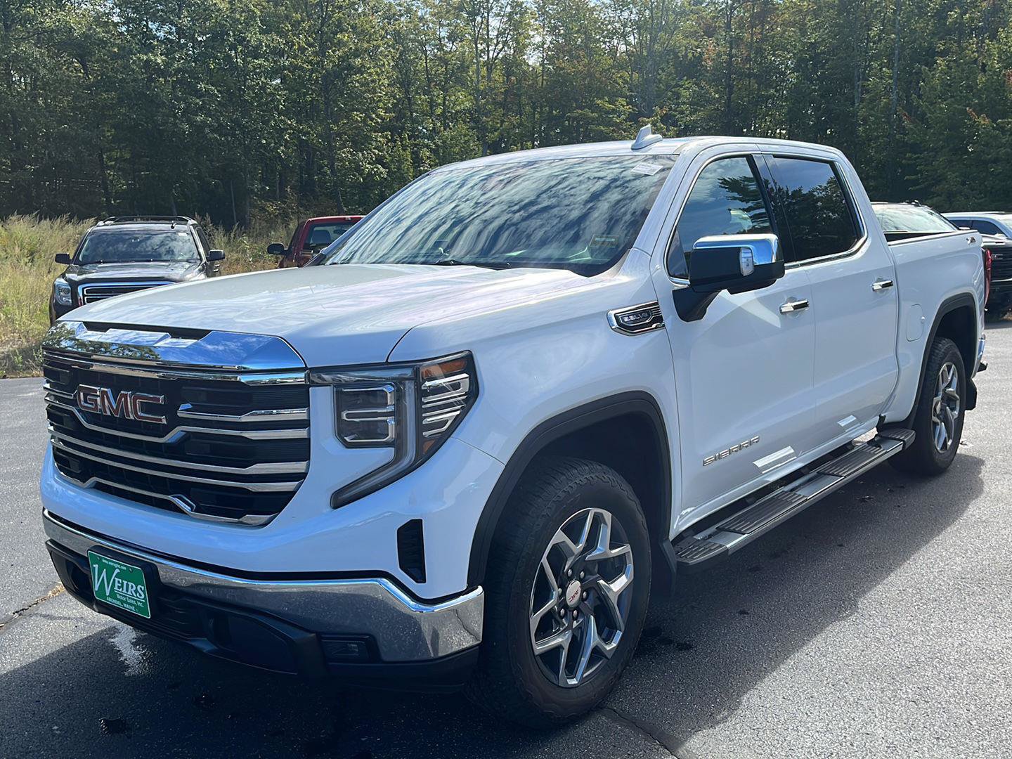 Certified 2023 GMC Sierra 1500 SLT w/ SLT Premium Package AWD/4WD image 2