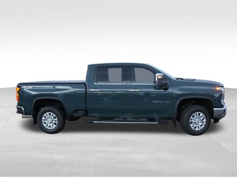 Certified 2025 Chevrolet Silverado 2500 LTZ image 3