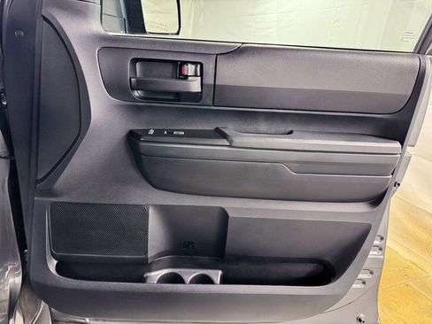 Used 2014 Toyota Tundra SR AWD/4WD image 15