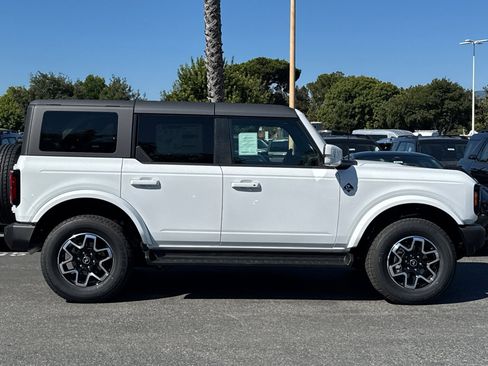 Used 2025 Ford Bronco Outer Banks image 4