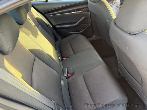 Used 2020 MAZDA MAZDA3 Sedan image 11
