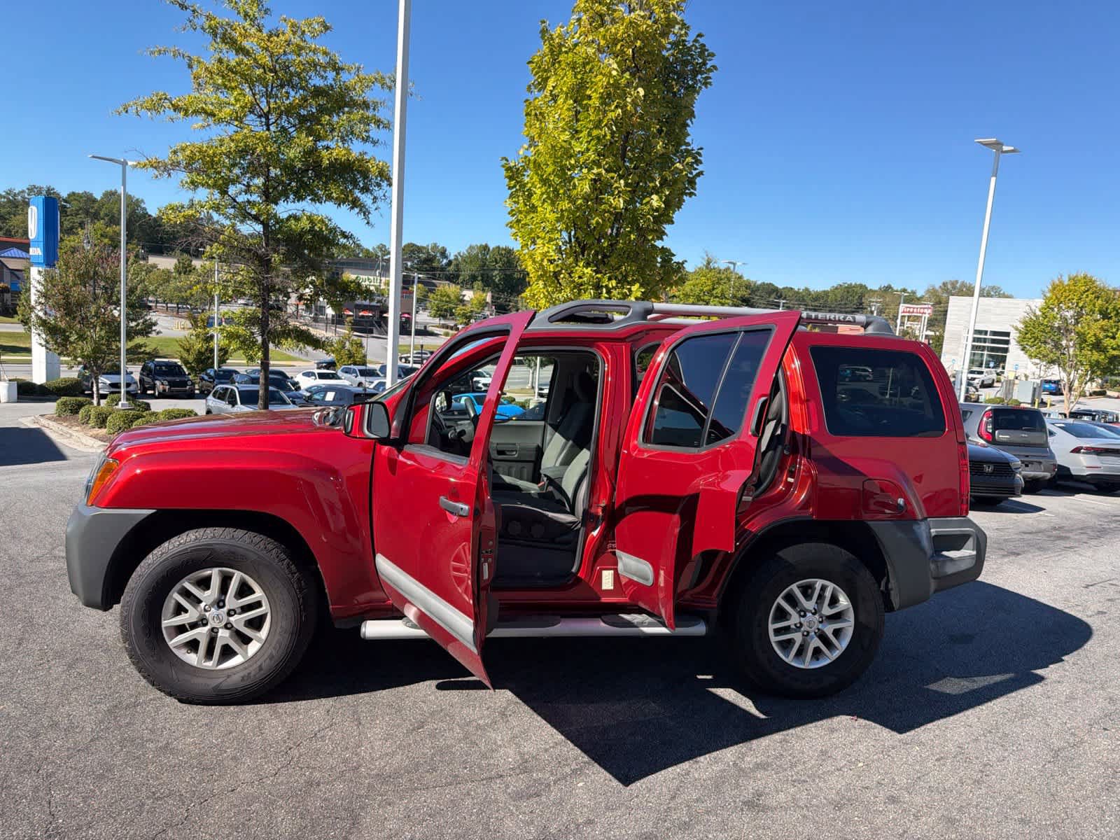 Used 2015 Nissan Xterra S w/ Value Package RWD image 19