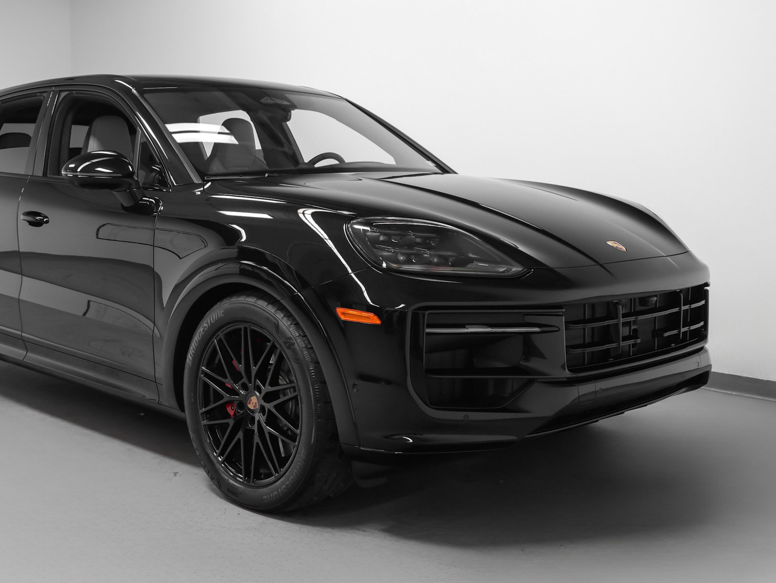 Certified 2026 Porsche Cayenne GTS AWD/4WD image 9