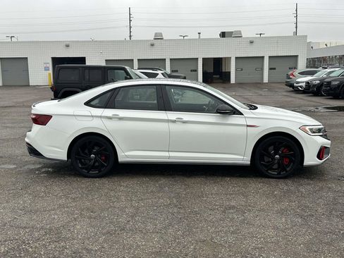 Used 2023 Volkswagen Jetta GLI Autobahn w/ GLI Black Package image 2