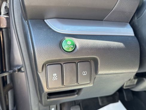 Used 2015 Honda CR-V LX image 17