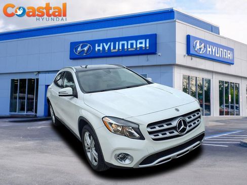 Used 2019 Mercedes-Benz GLA 250 4MATIC image 1