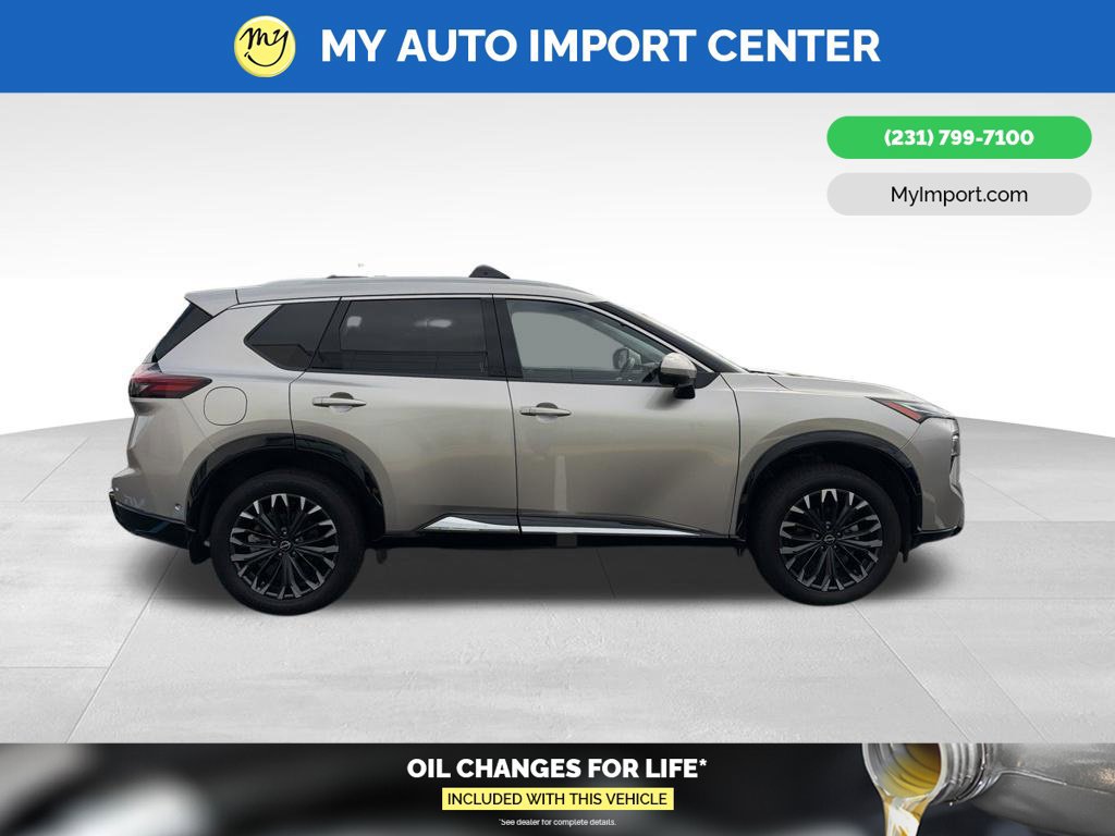 Used 2025 Nissan Rogue Platinum w/ Platinum Premium Package FWD image 8
