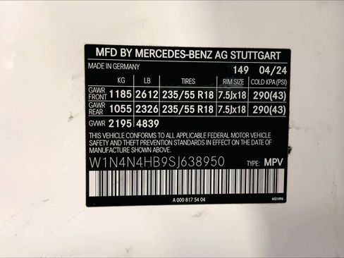 Used 2025 Mercedes-Benz GLA 250 4MATIC image 32