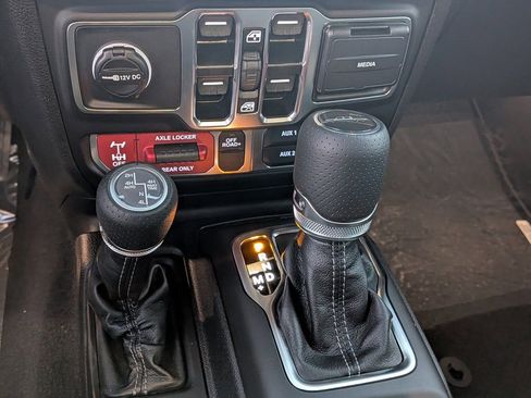 New 2026 Jeep Gladiator Mojave image 18