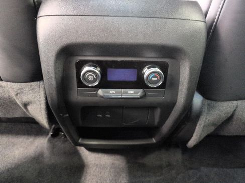 Used 2026 Buick Enclave Sport Touring AWD/4WD image 22