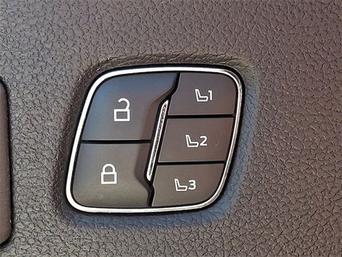 Used 2021 Ford F250 Lariat w/ Lariat Ultimate Package image 26