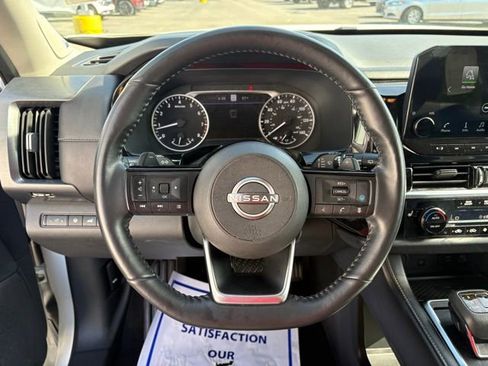 Used 2023 Nissan Pathfinder SL w/ SL Premium Package AWD/4WD image 16