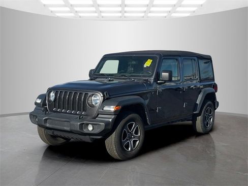 Certified 2022 Jeep Wrangler Unlimited Sport image 3