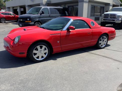 Used 2002 Ford Thunderbird Deluxe image 18