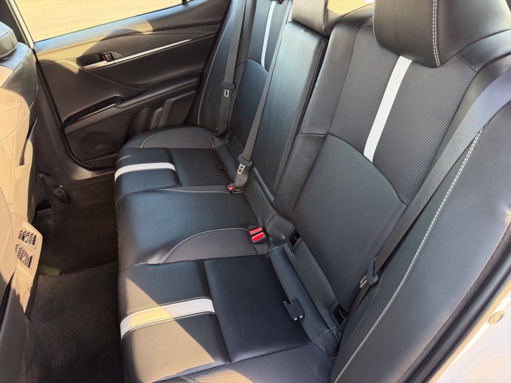 Used 2025 Toyota Camry SE FWD image 9