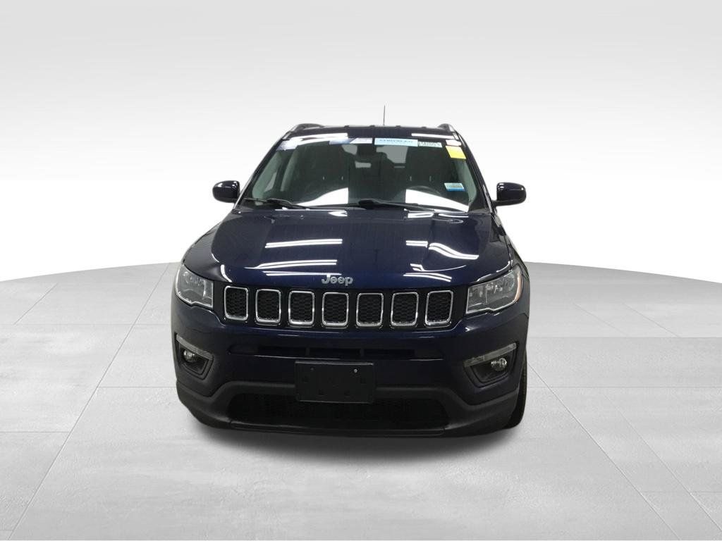 Used 2020 Jeep Compass Latitude w/ Cold Weather Group AWD/4WD image 3