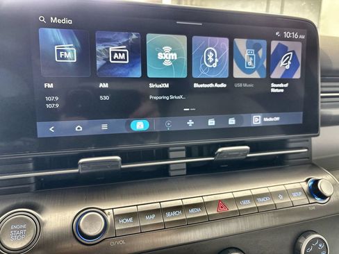 Used 2025 Hyundai Kona SE FWD image 12