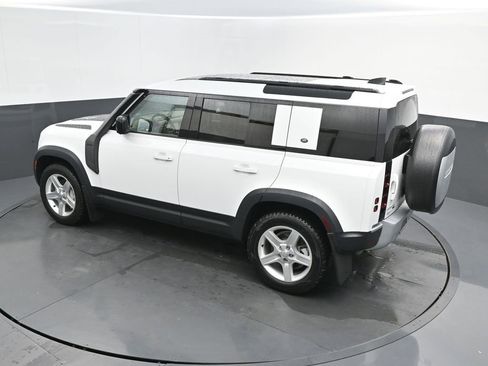 Used 2022 Land Rover Defender 110 SE AWD/4WD image 33