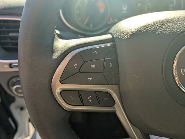 Used 2022 Jeep Cherokee Latitude Lux AWD/4WD image 16