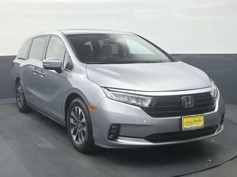 Certified 2024 Honda Odyssey EX-L image 2