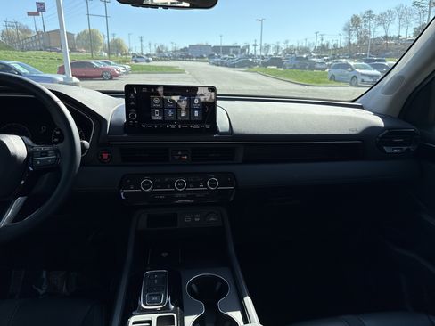 Certified 2025 Honda Pilot EX-L image 29