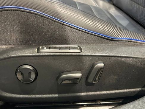 Used 2024 Volkswagen Golf R AWD/4WD image 12