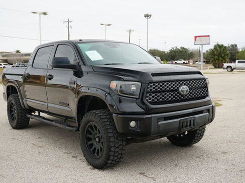 Used 2018 Toyota Tundra SR5 image 3