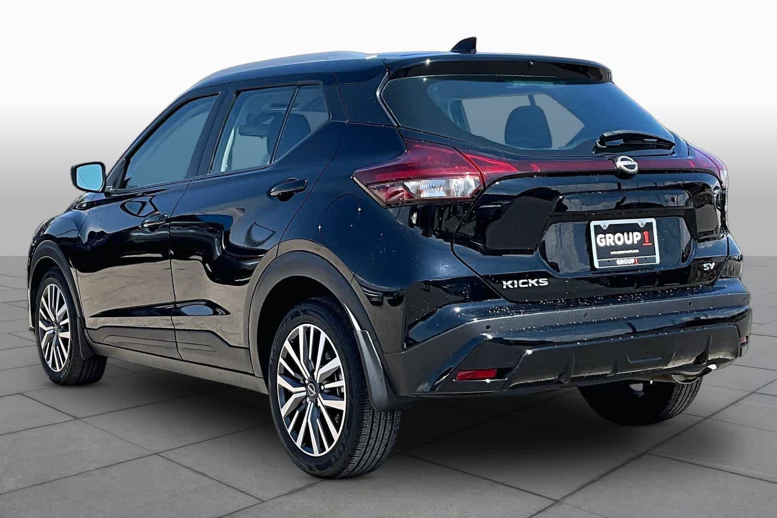 Used 2023 Nissan Kicks SV FWD image 12