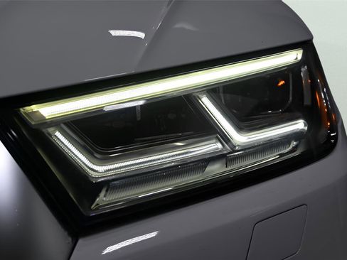 Used 2018 Audi SQ5 Prestige image 34