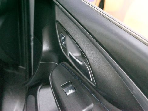 Used 2024 Buick Envista Sport Touring w/ Convenience II Package FWD image 11