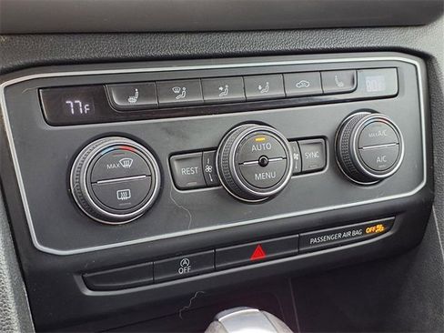 Used 2020 Volkswagen Atlas SE w/ Panoramic Sunroof Package image 9