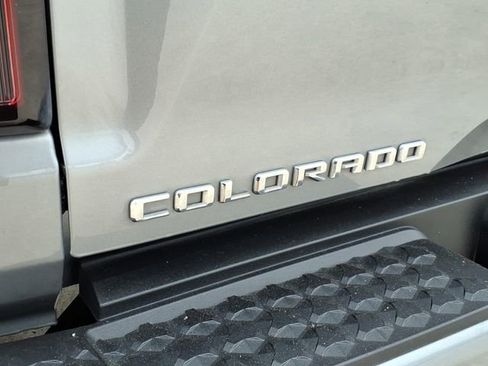 Used 2023 Chevrolet Colorado LT image 11