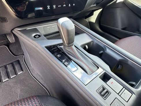 New 2026 Nissan Sentra SR FWD image 24