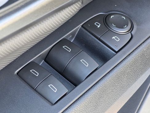 New 2026 Chevrolet Equinox EV LT w/ LPO, Blackout Package image 22