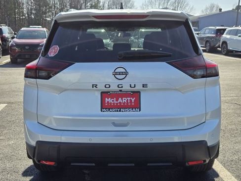 New 2026 Nissan Rogue SV FWD image 10